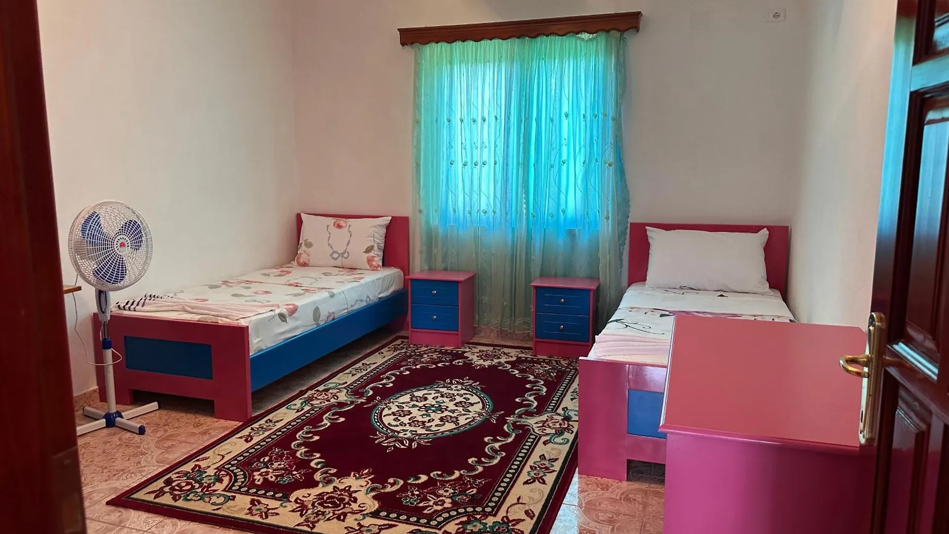 Bleam Guest House Përmet