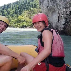 Gasthof Keli Guest House& Rafting Adventures, Përmet